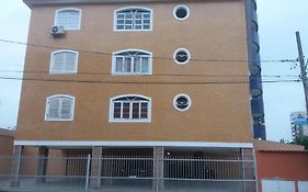 Apartamento Praia Grande com Wifi e Tv a cabo